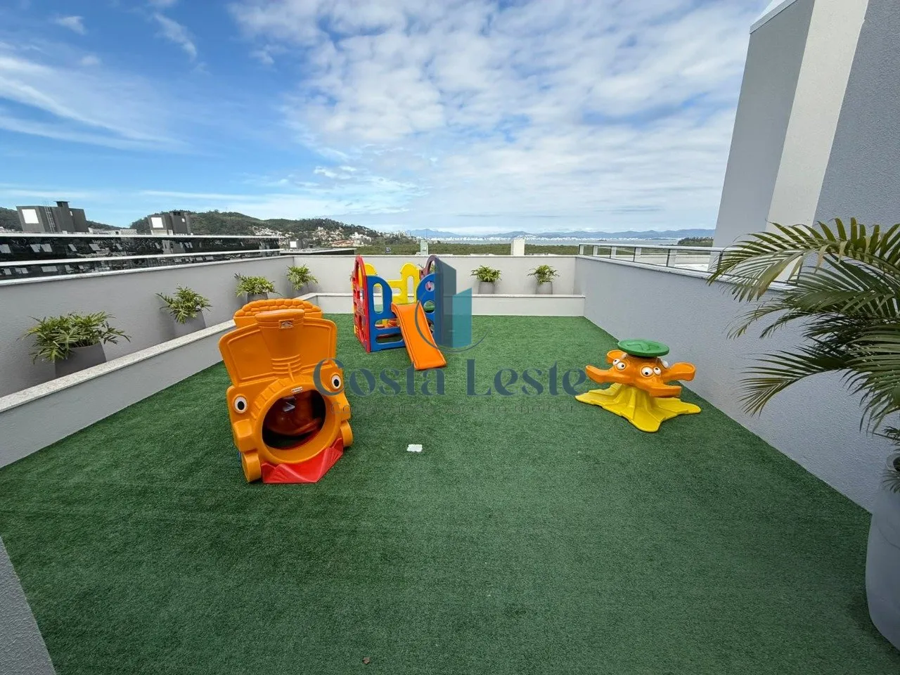 Water view in a 2-bedroom apartment, 68 m² — photo 30
