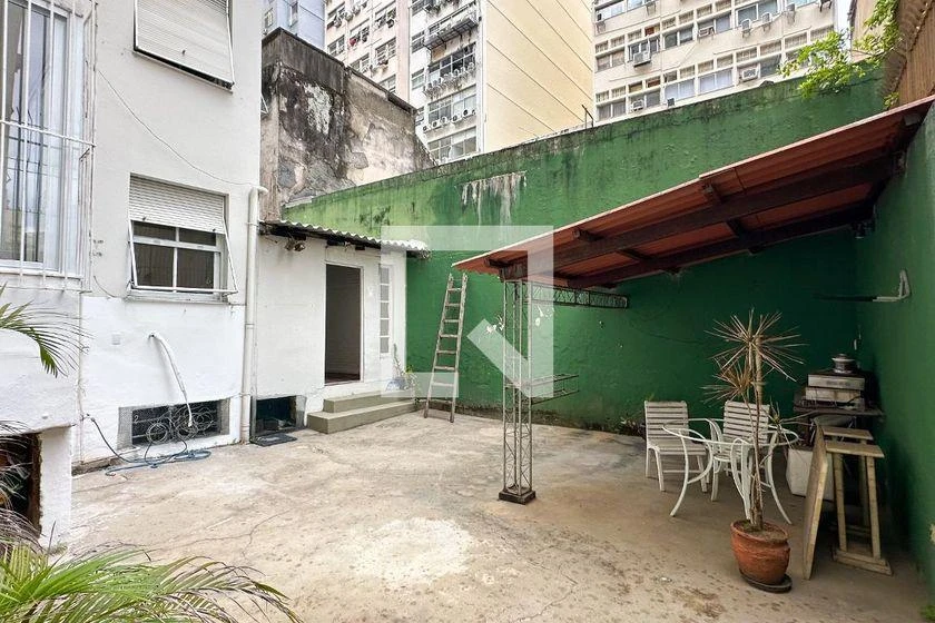 Деревянный пол или ламинат и 4 спальни: квартира 168 м² — photo 49