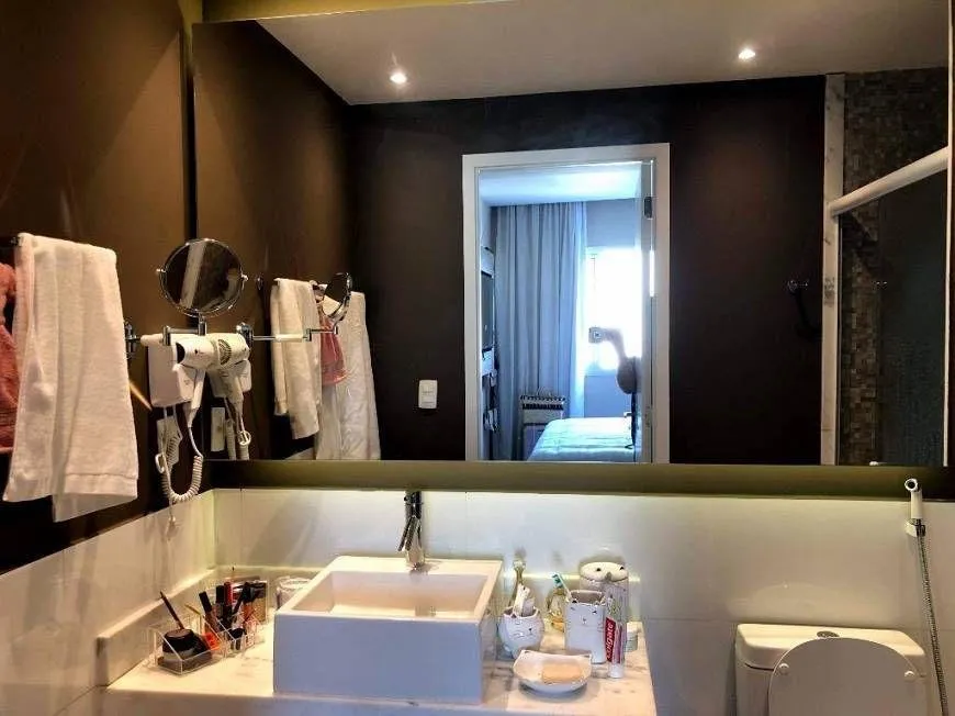 Furnished 1-bedroom apartment with a private BBQ — photo 6