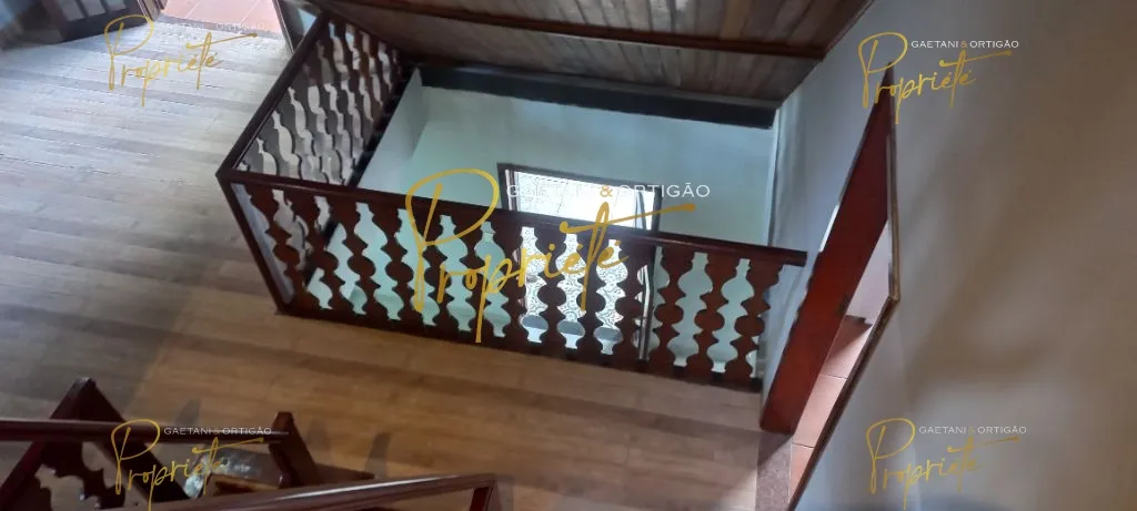 Casa sin muebles con 6 dormitorios y piscina común — photo 18