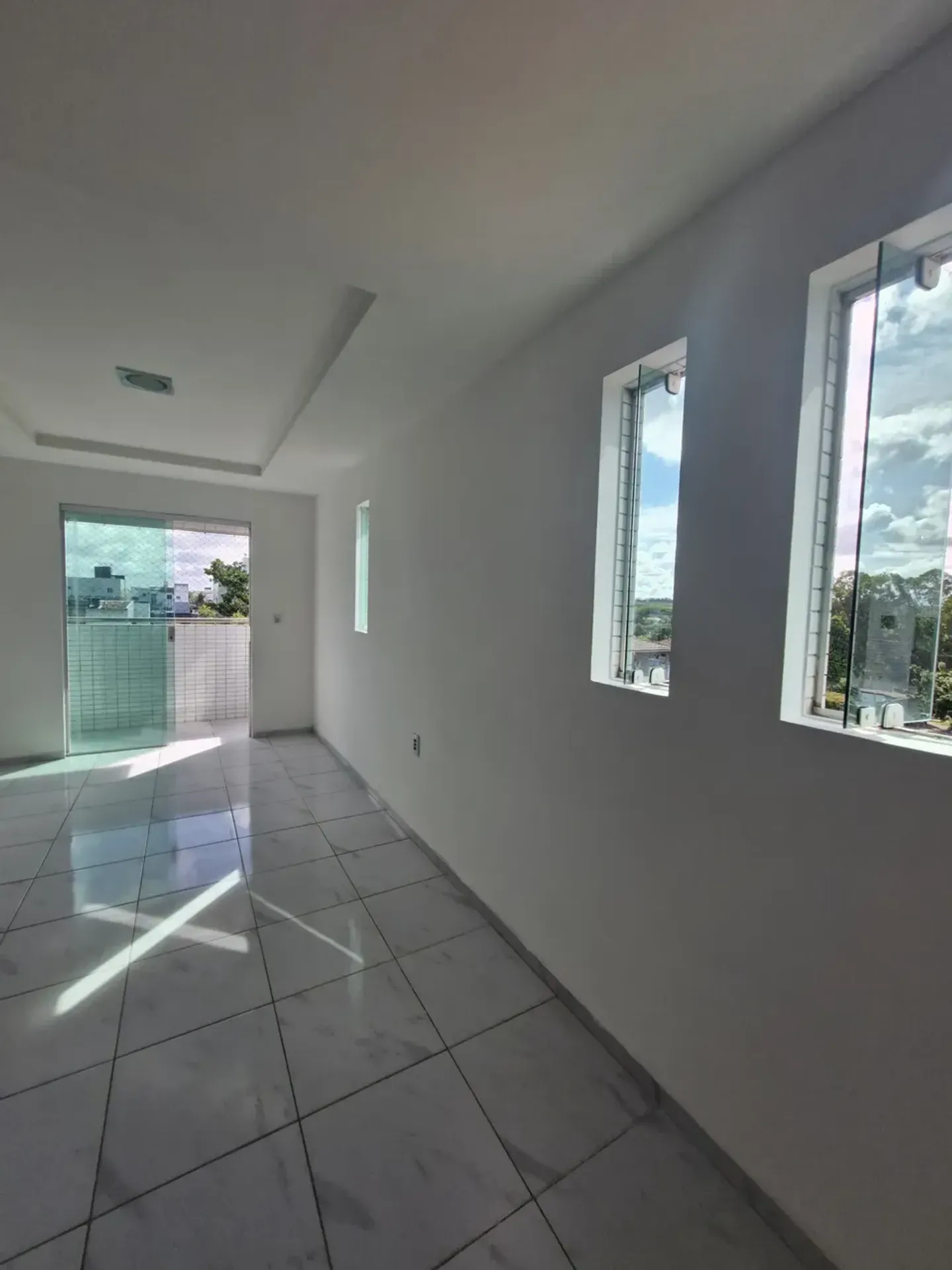 3-bedroom apartment, 1 with its own bathroom, 77 m² — photo 22
