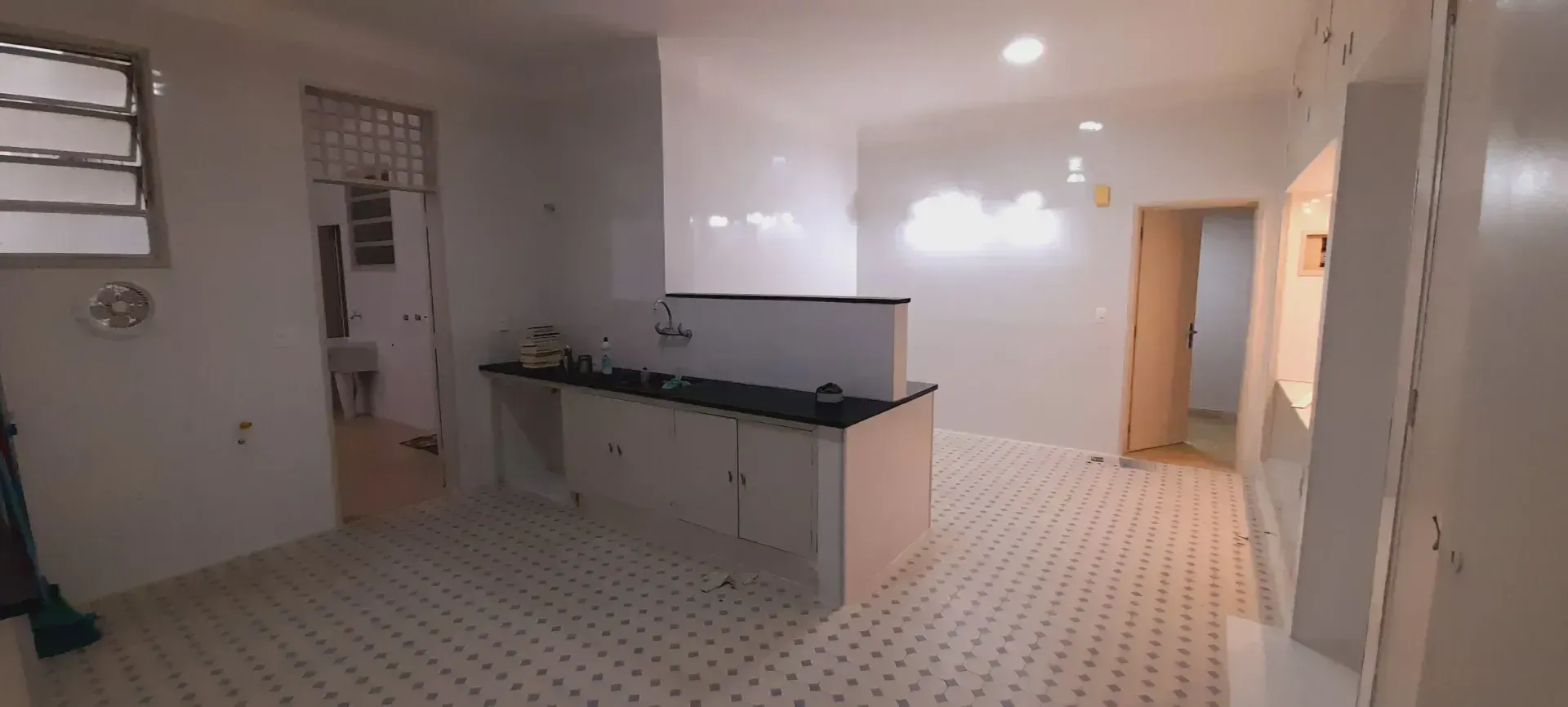 Unfurnished apartment with 4 bedrooms and 2 parking — photo 37