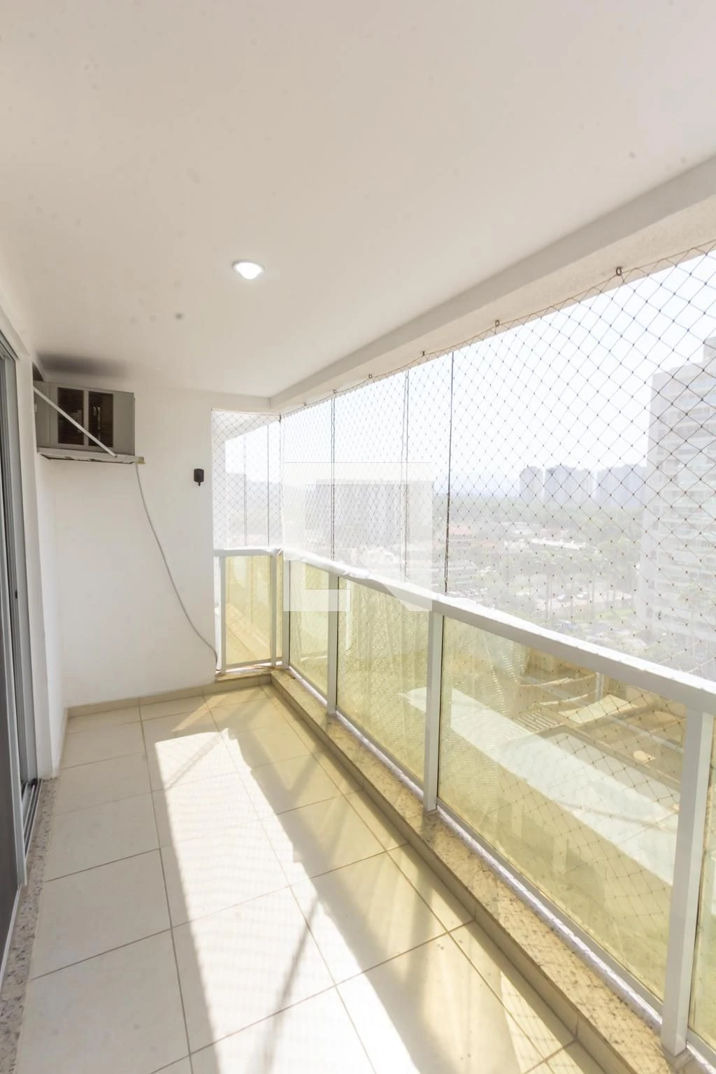 Balcony with a grill in a 2-bedroom apartment, 68 m² — photo 27