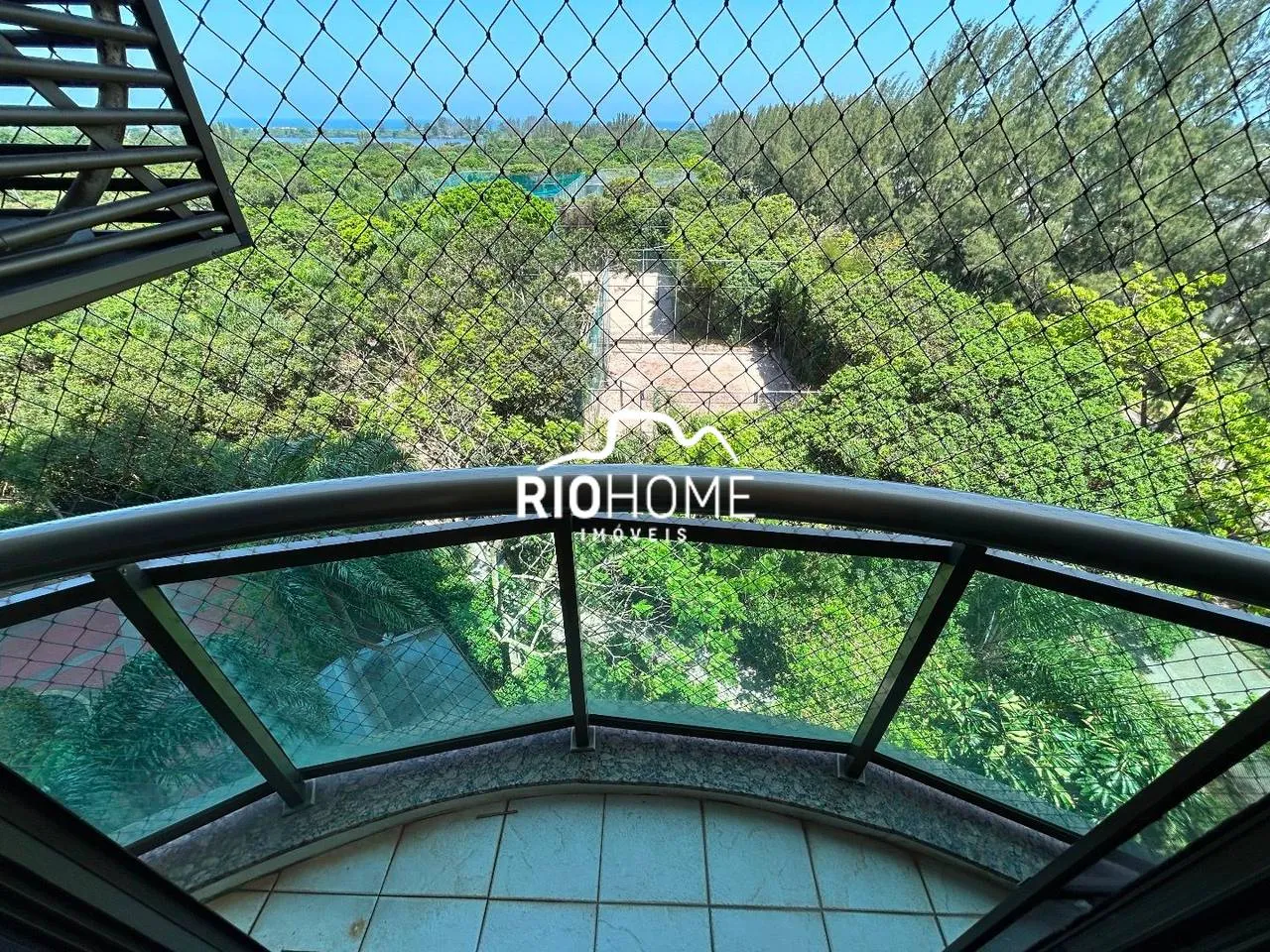 Apartment, 174 m², with a glass-enclosed balcony — photo 5