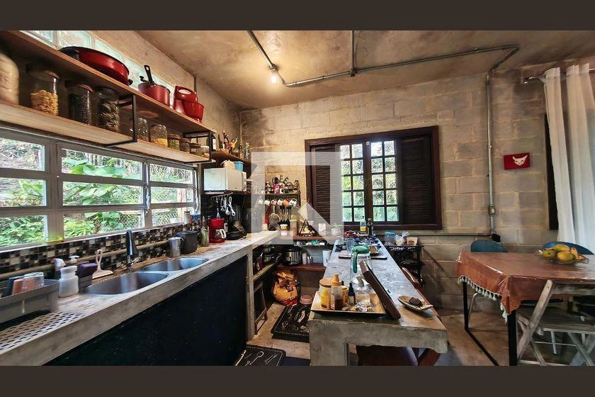 Casa mobiliada com cozinha americana, 3 quartos e jardim — photo 20