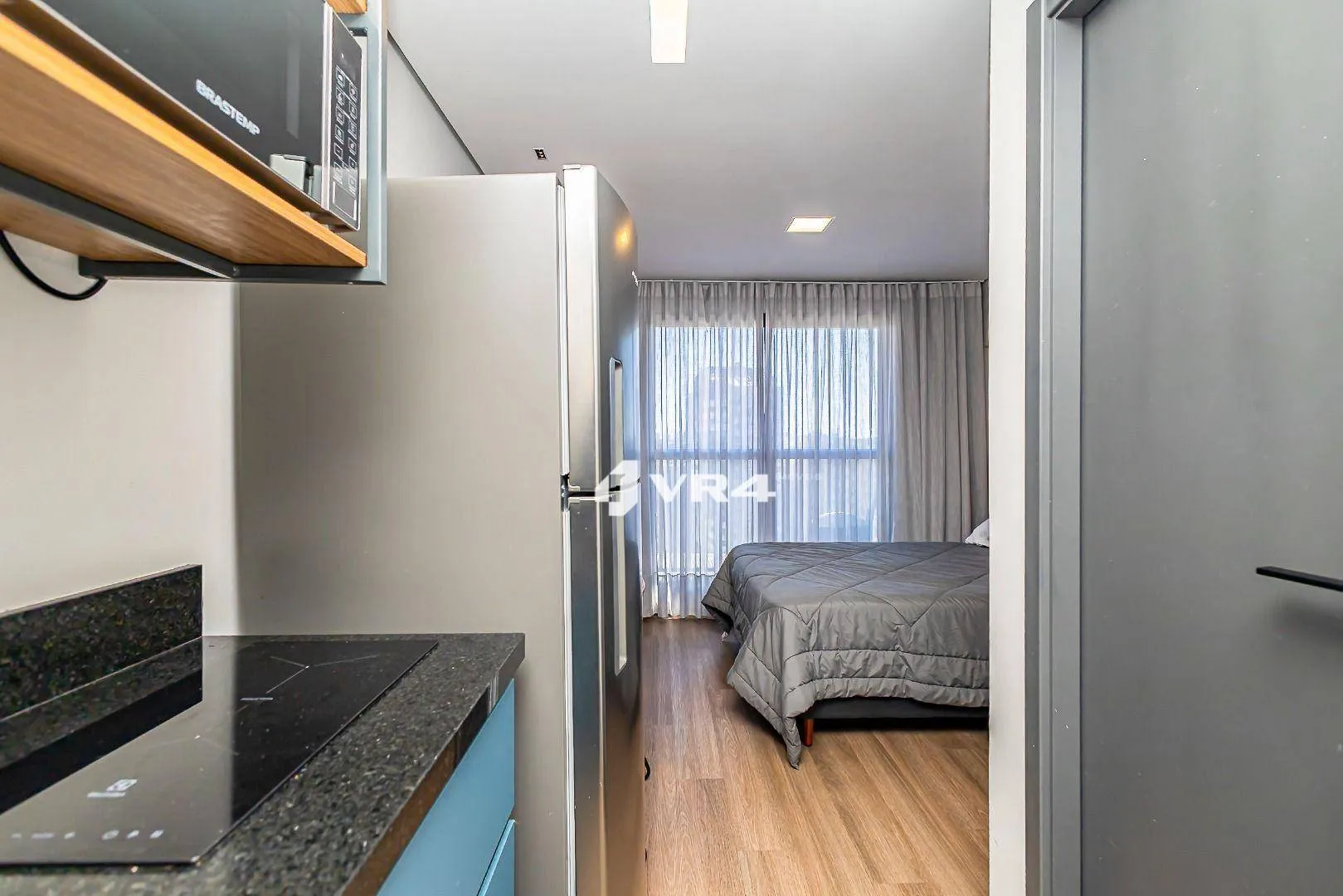 Furnished studio with balcony and private BBQ — photo 5