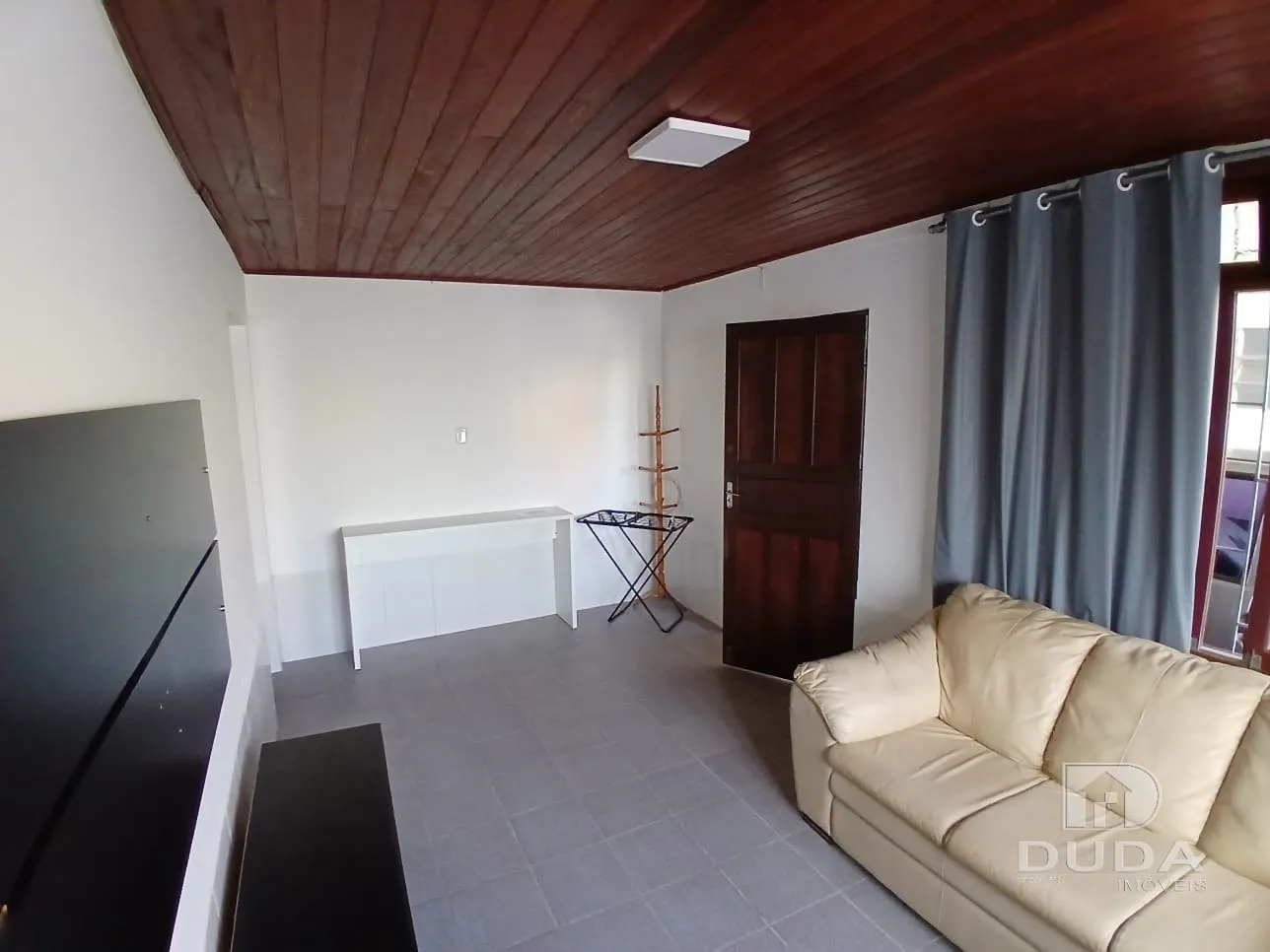 Casa amueblada con cocina cerrada y fogón a gas — photo 9