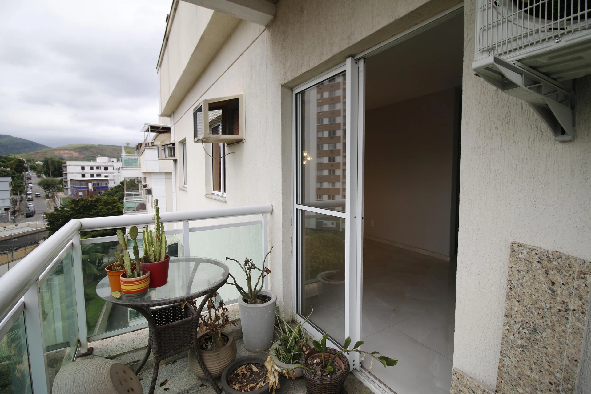 Apartment, 161 m², with a grill on the balcony — photo 12