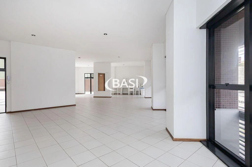 Квартира 84 м² з пральною машиною та балконом із грилем — photo 45