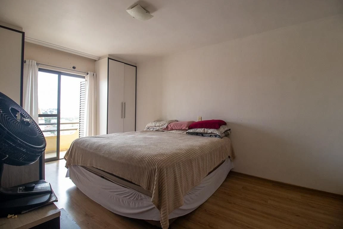 3-bedroom house with a bathtub in Curitiba — photo 50
