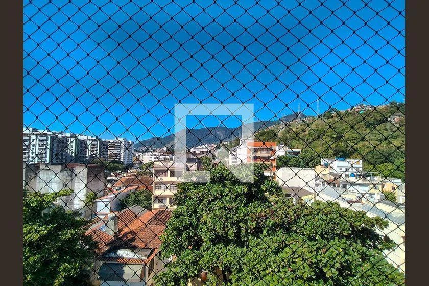 Glass-enclosed balcony in a 3-bedroom apartment, 107 m² — photo 10
