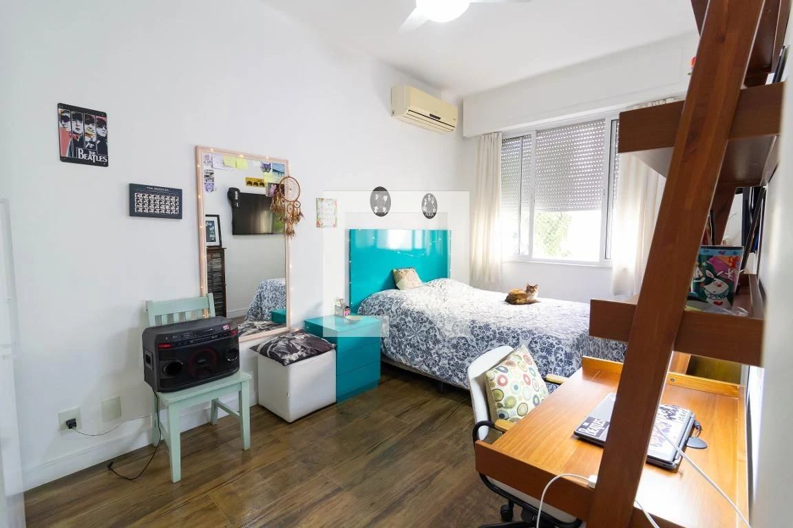125 m² apartment with a jacuzzi and a bathtub — photo 23
