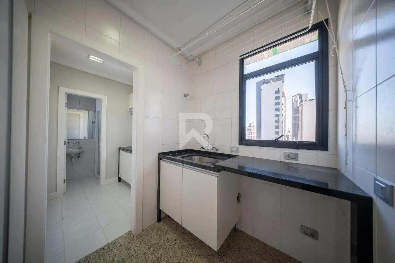 151 m² apartment with 3 bedrooms and 2 parking spots — photo 24