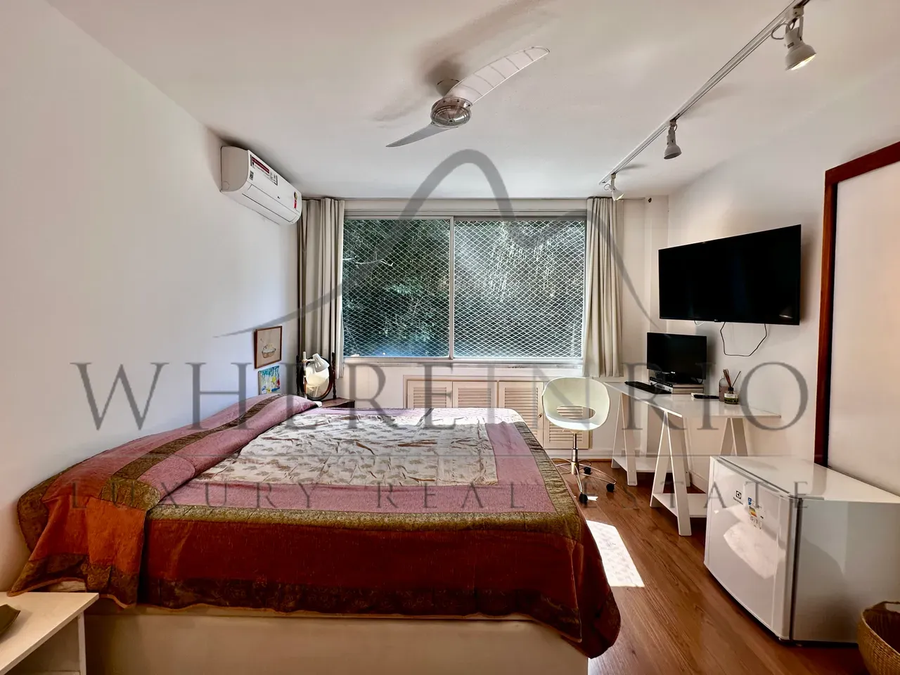 Apartment on the 1st floor with floor-to-ceiling windows — photo 39