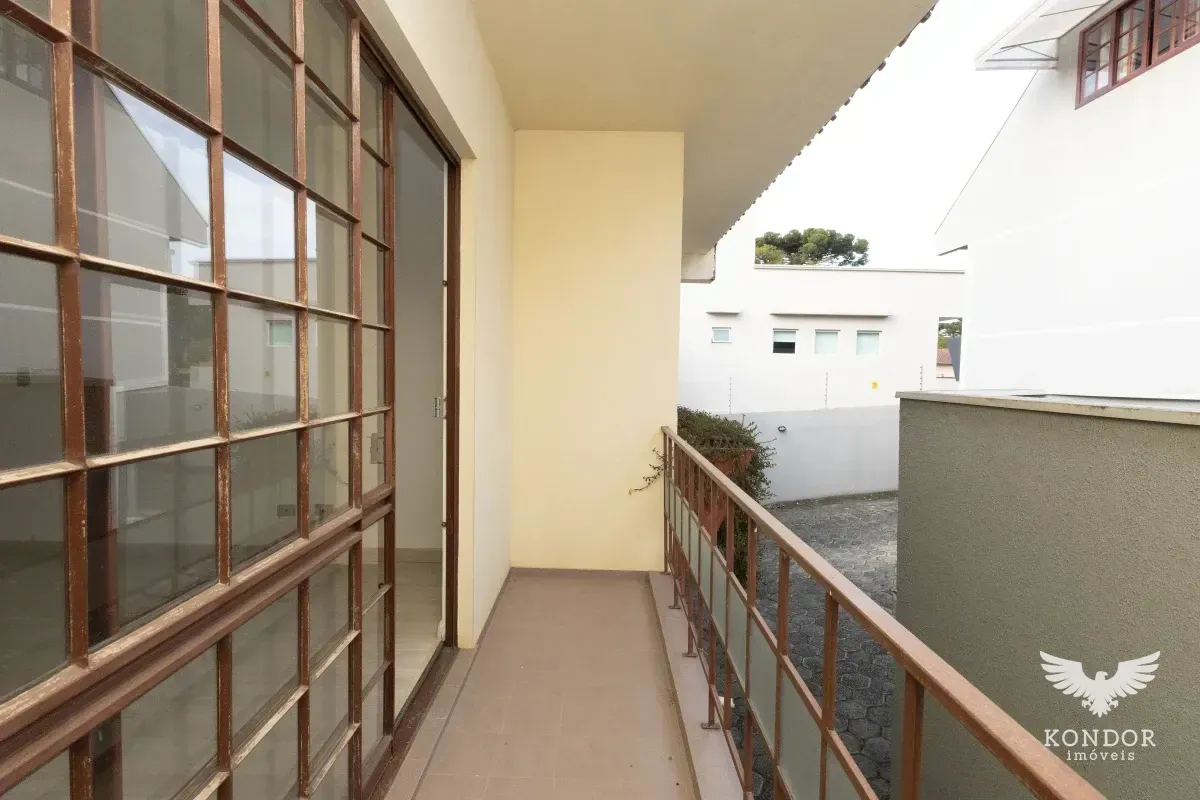 3-bedroom house with a home office in Curitiba — photo 17