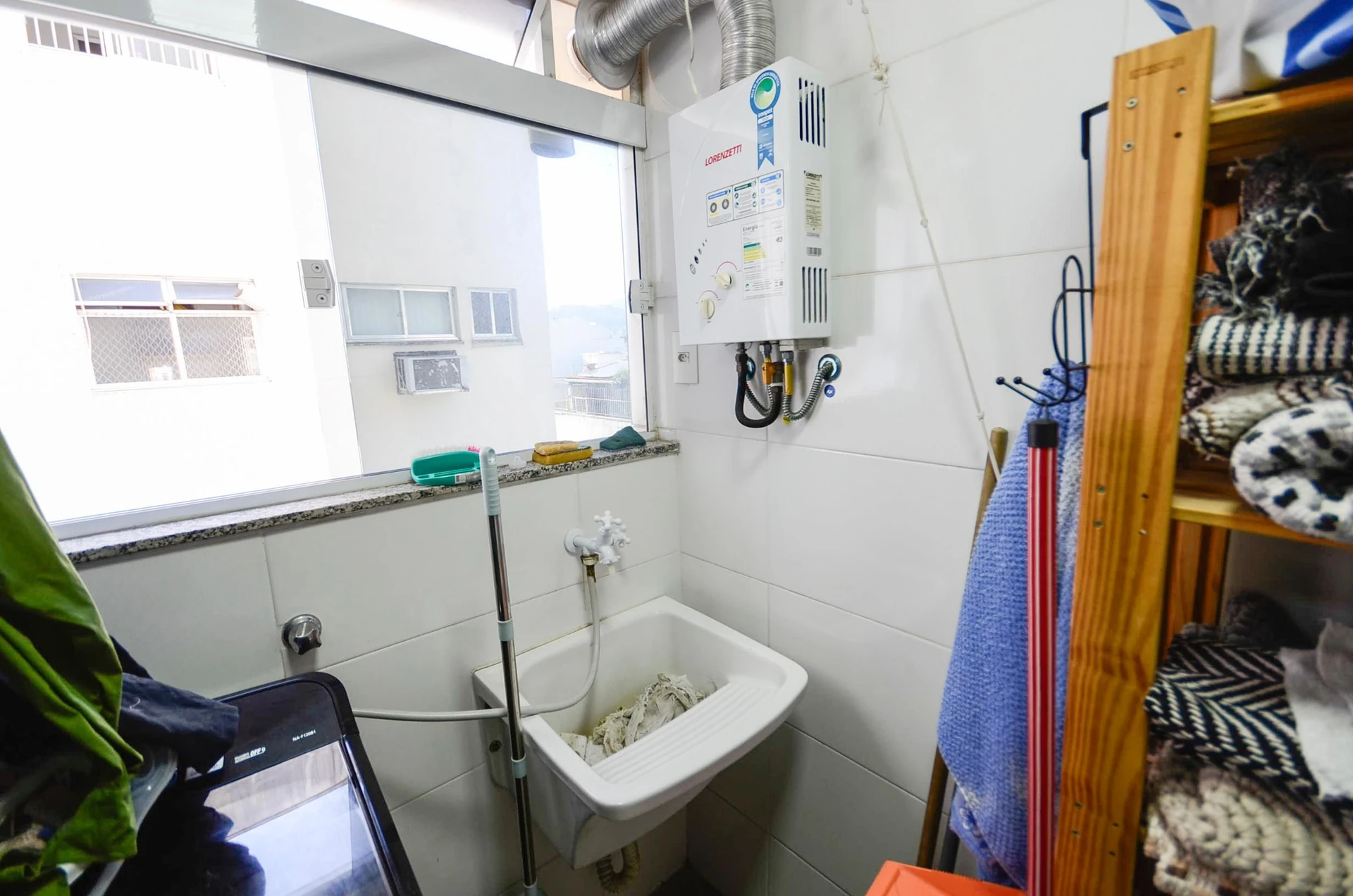 Apartamento mobiliado, 55 m², com janelas do piso ao teto — photo 20