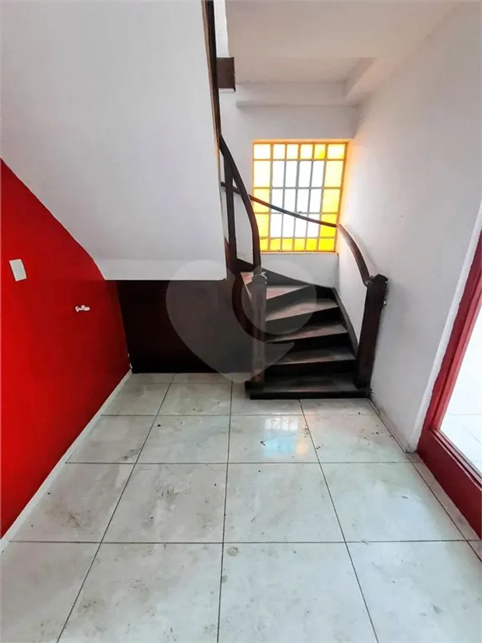 Unfurnished house with 5 bedrooms and 5 bathrooms — photo 17