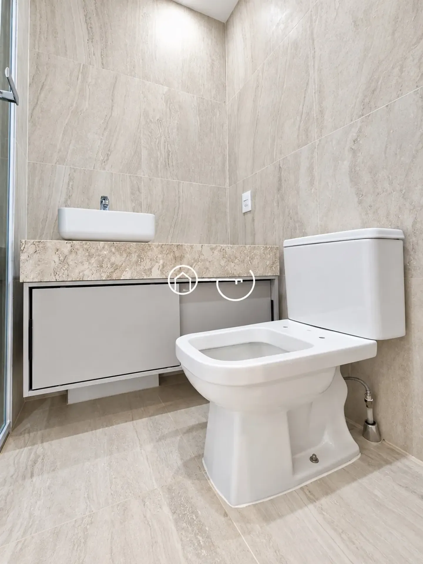 Furnished apartment, 120 m², with a jacuzzi — photo 11
