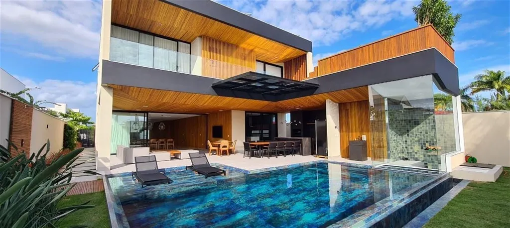 House with 5 en-suite bedrooms and 665 m² garden