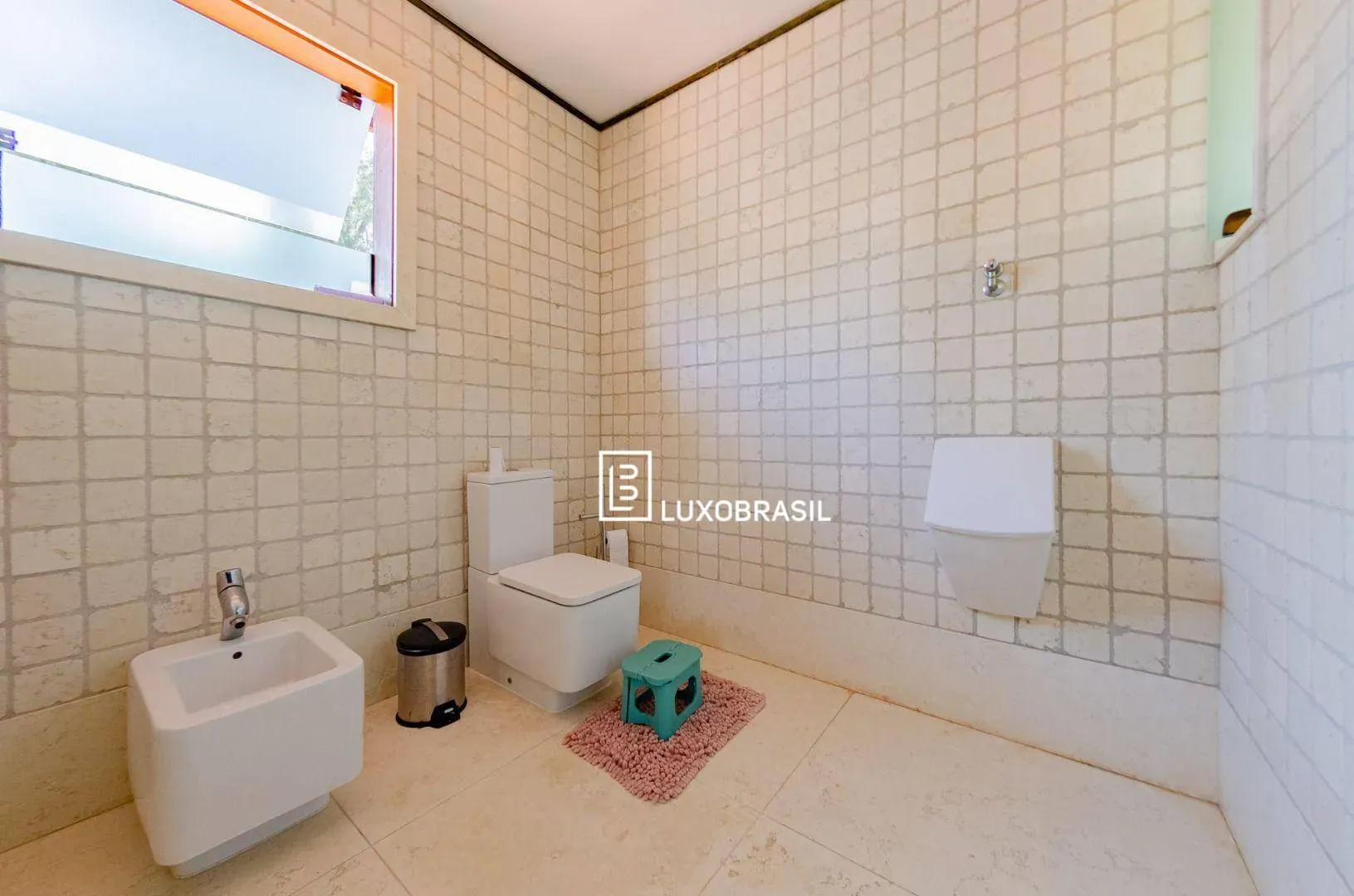 Furnished house with 6 en-suite bedrooms and 9 parking — photo 61