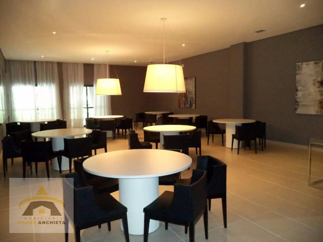 Glass-enclosed balcony in a one-bedroom apartment, 42 m² — photo 12