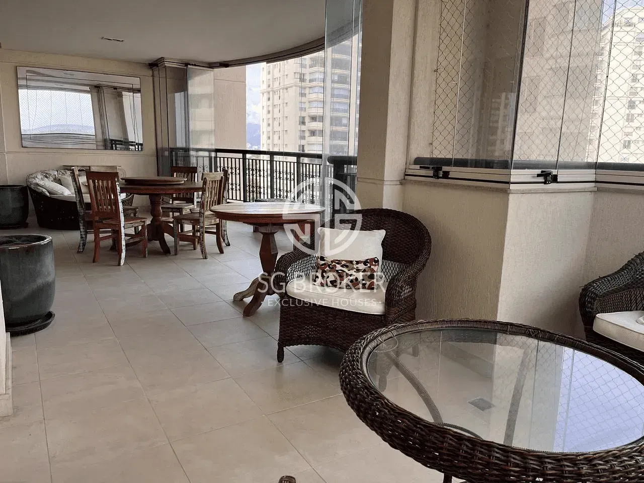 Apartamento mobiliado com 4 quartos e cozinha fechada a gás — photo 7