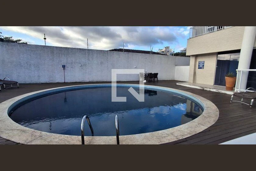 3-bedroom apartment in a building with a pool — photo 36