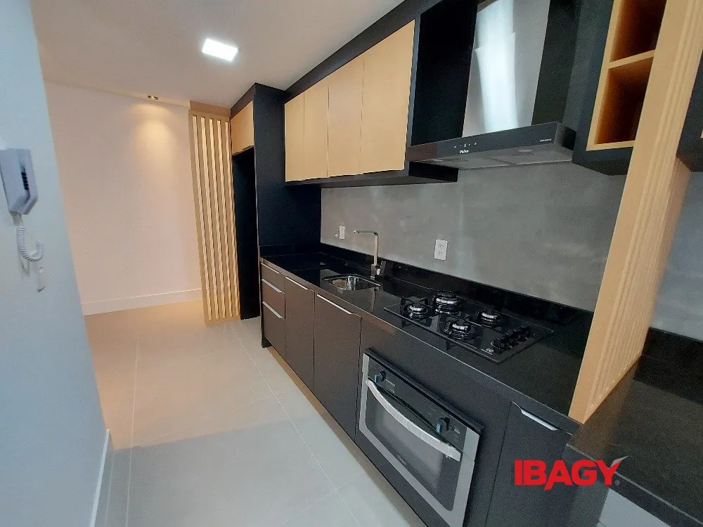 Apartamento de 2 dormitorios con balcón y parrilla — photo 2