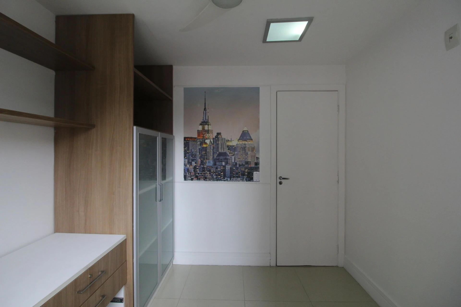 60 m² apartment with a mountain view and a home office — photo 3