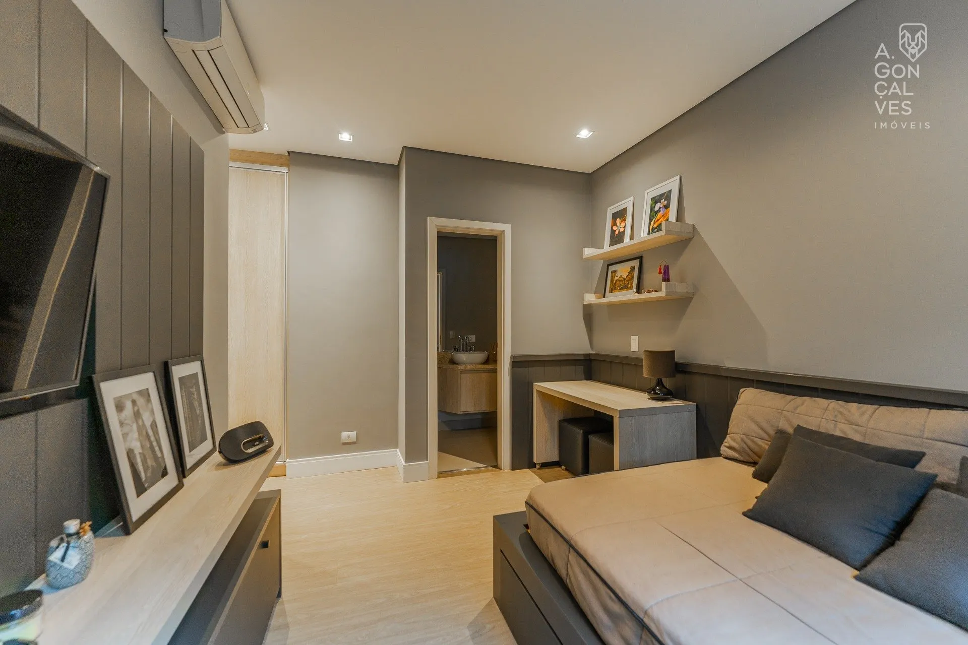 3-bedroom apartment with a dishwasher in Curitiba — photo 32