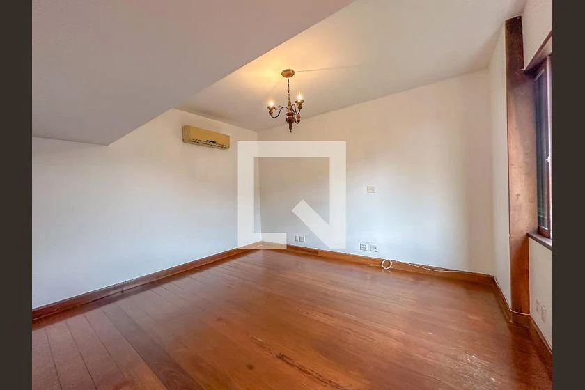 Apartment, 275 m², with a walk-in closet — photo 4