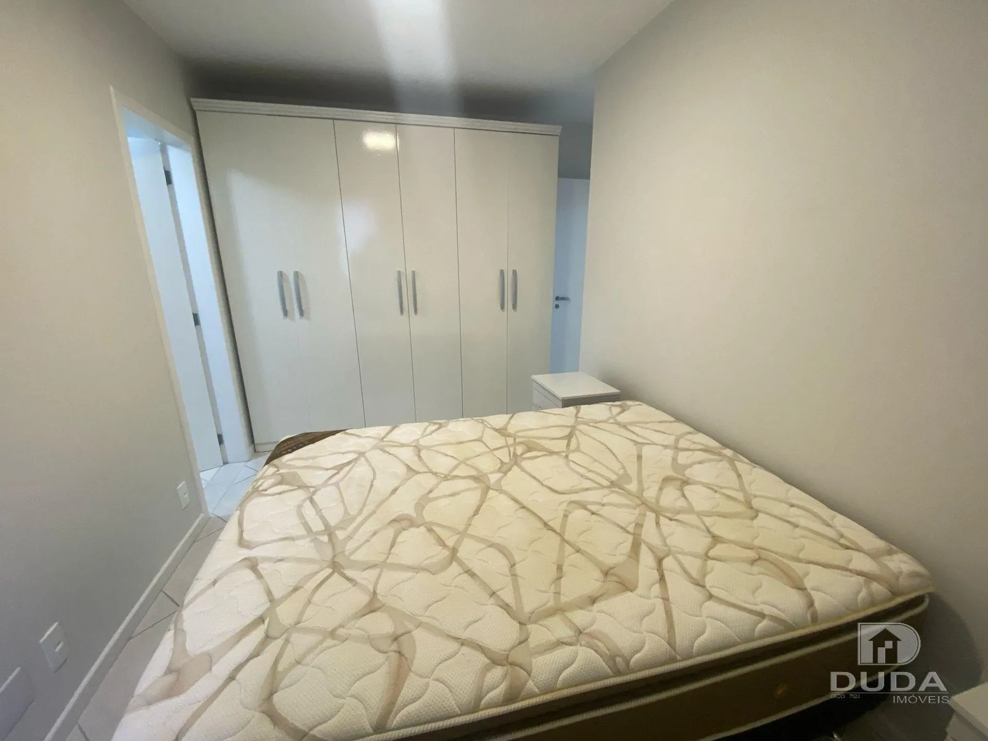 3-bedroom apartment with a home office — photo 10