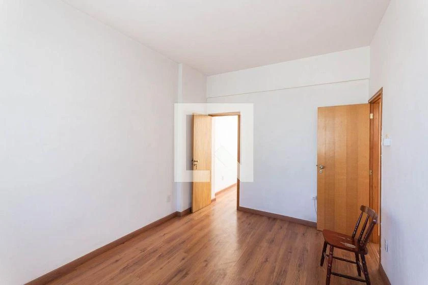 Apartamento de 2 quartos com cozinha separada e 70 m² — photo 23