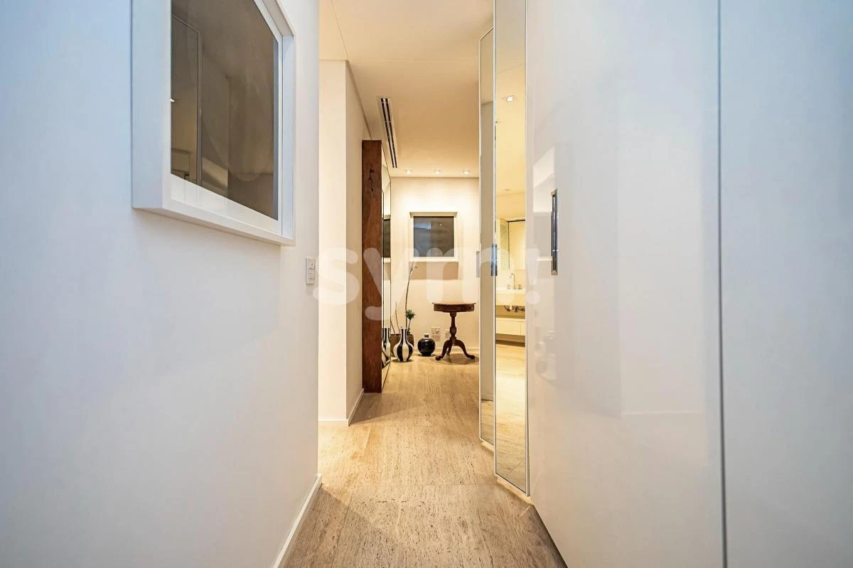 392 m² furnished apartment with 3 bedrooms and 5 baths — photo 41