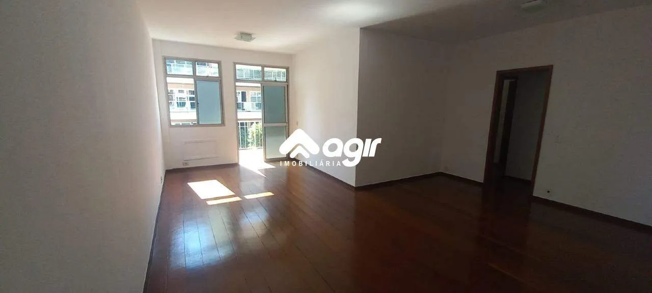 4-bedroom apartment with balcony and 2 parking spots — photo 3