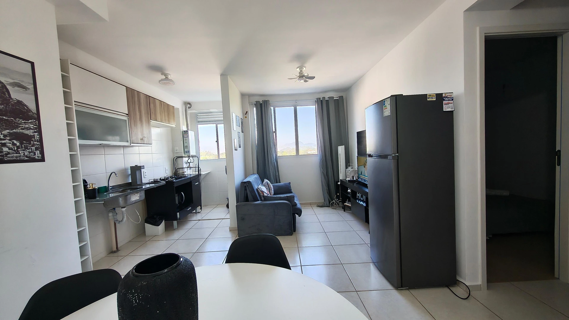 2-bedroom apartment with a mountain view — photo 14