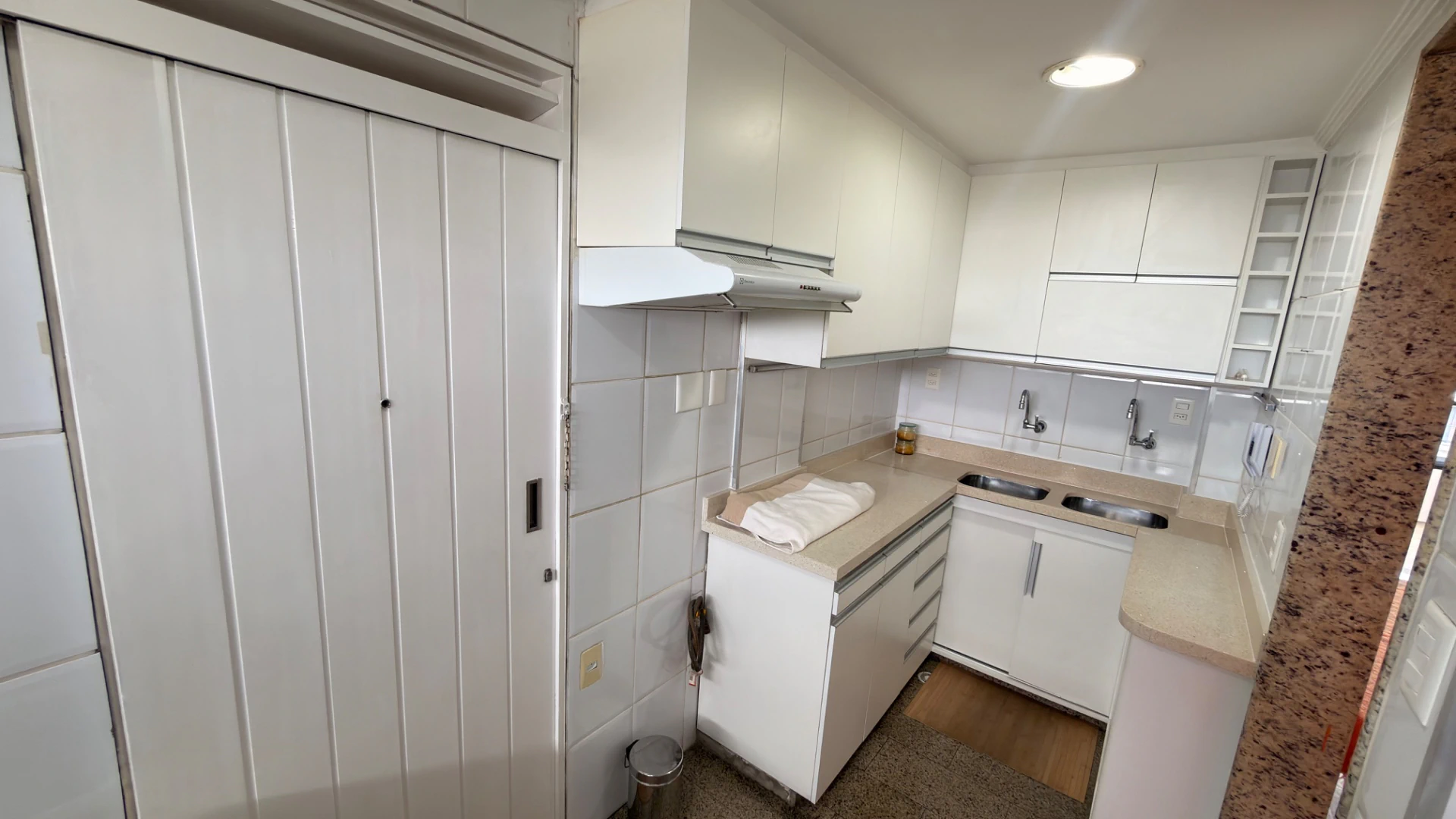 Apartamento, 99 m², com banheira — photo 2