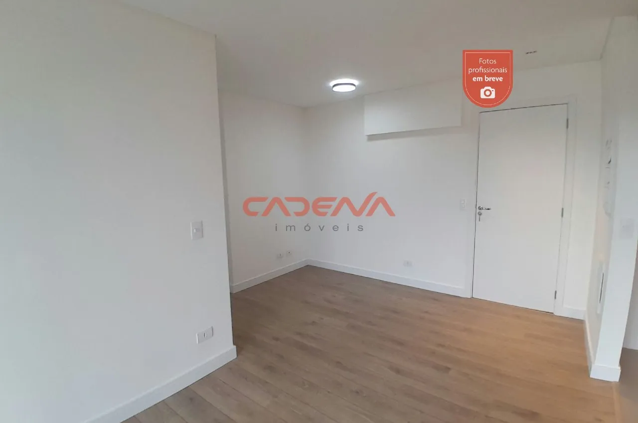 2-bedroom apartment with wood or laminate floors — photo 8