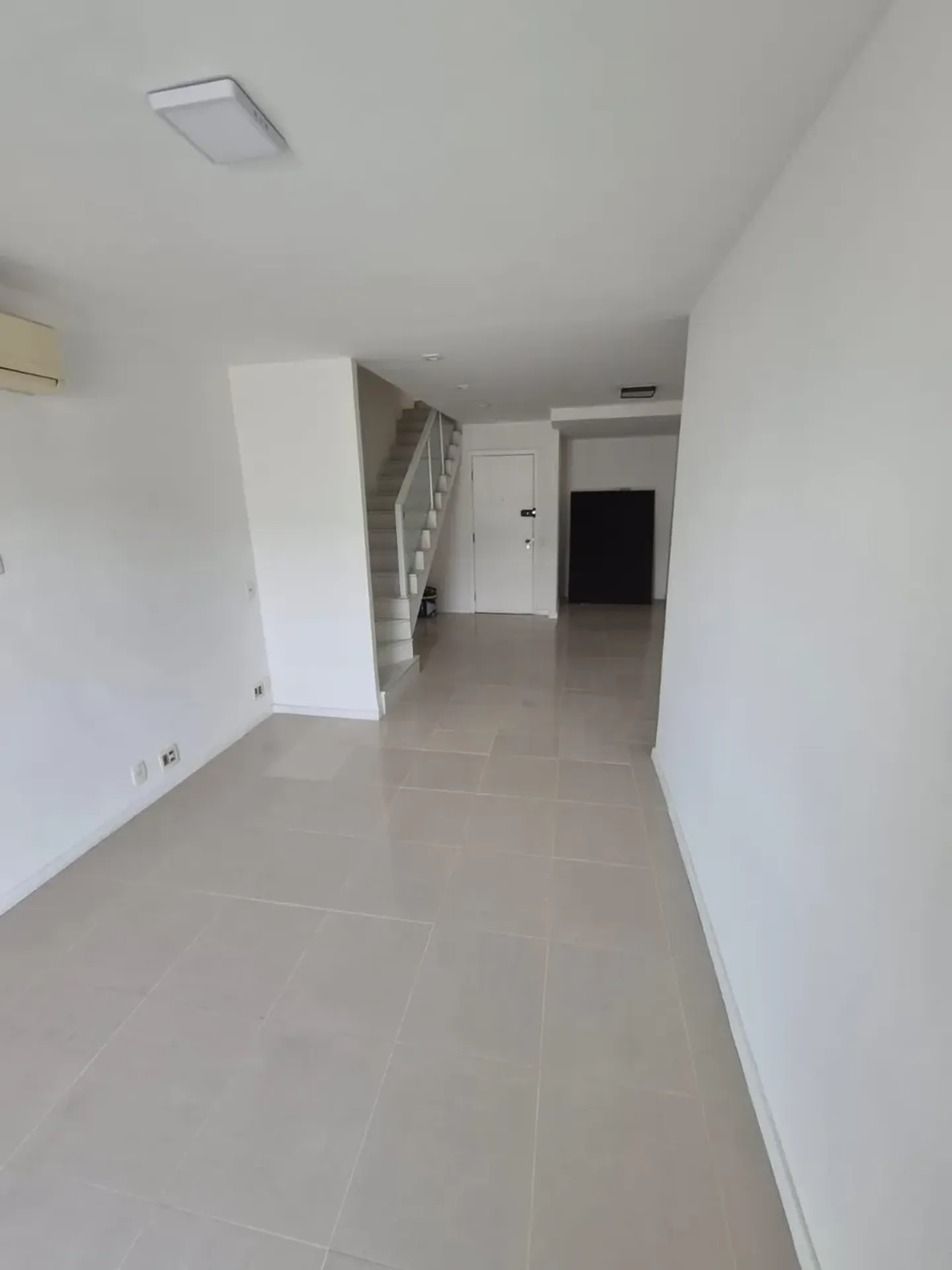 3-bedroom apartment with a walk-in closet — photo 17