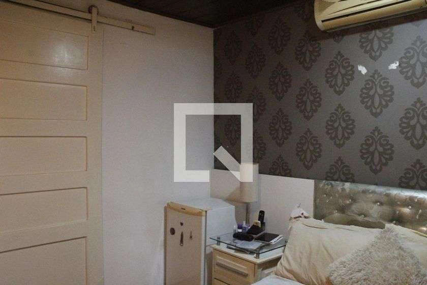 Condominium house with 4 bedrooms and 200 m² — photo 2