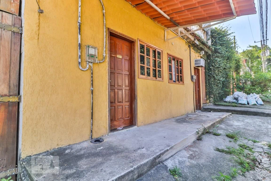 Monoambiente con espacio de home office en Rio de Janeiro — photo 17