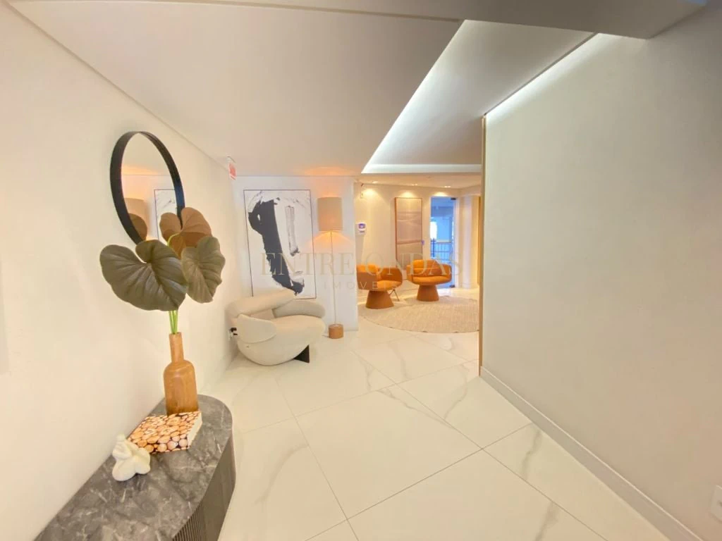 Duplex apartment with enclosed balcony and open kitchen — photo 18