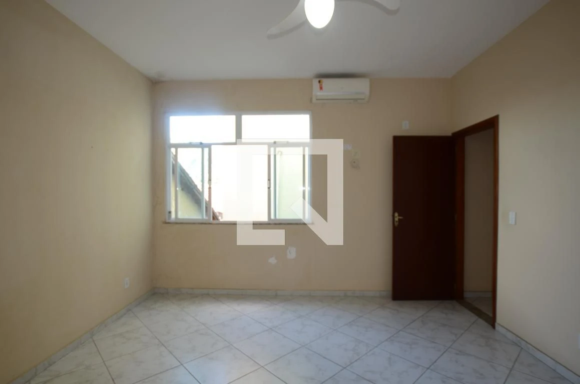 Casa sem mobília com 5 quartos e 5 banheiros — photo 25