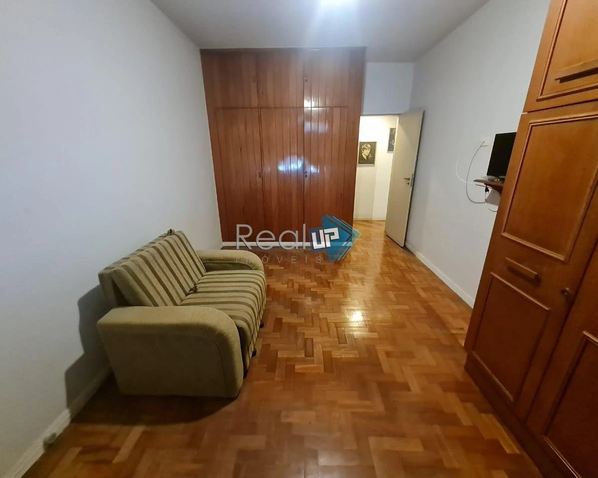 Apartment with 4 bedrooms and 5 bathrooms and 2 parking spaces — photo 21