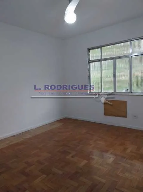 Unfurnished 2-bedroom apartment with 1 parking space — photo 3