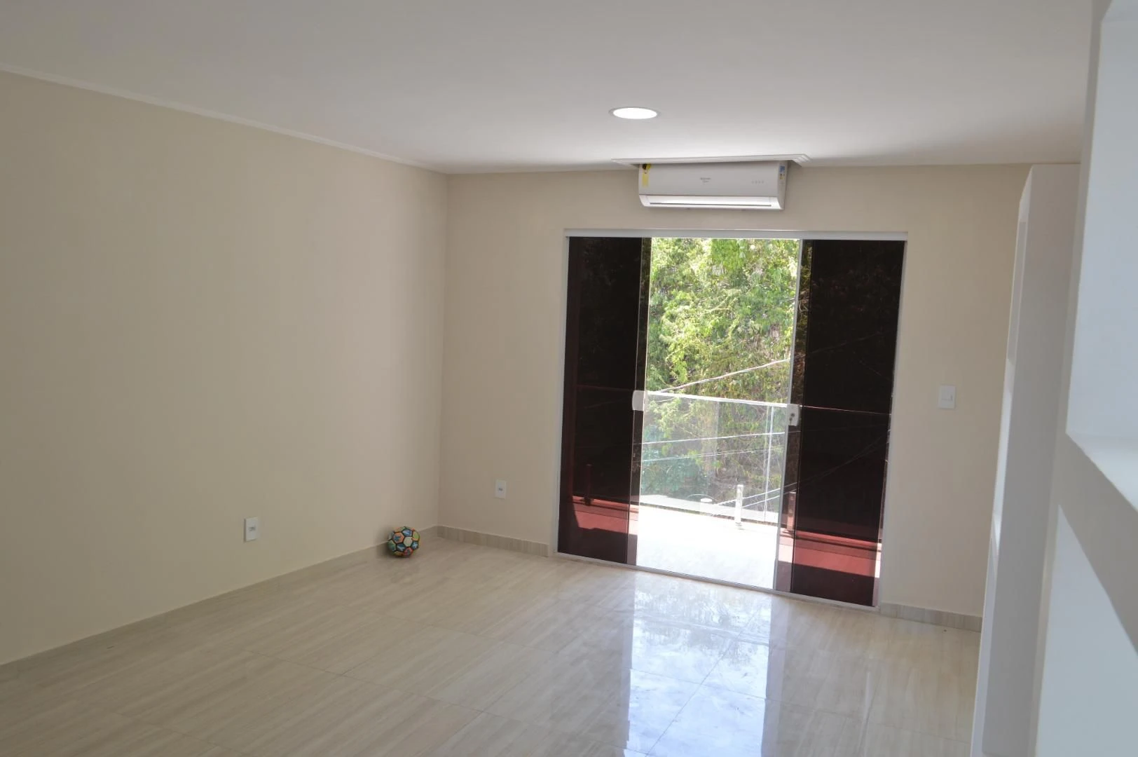 Ванна та 3 спальні: будинок 390 м² — photo 4