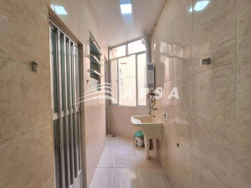 3-bedroom apartment with a separate kitchen — photo 14
