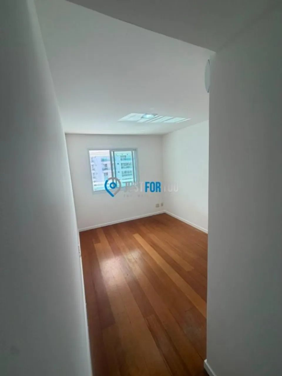 Apartamento de 2 quartos com varanda envidraçada — photo 5