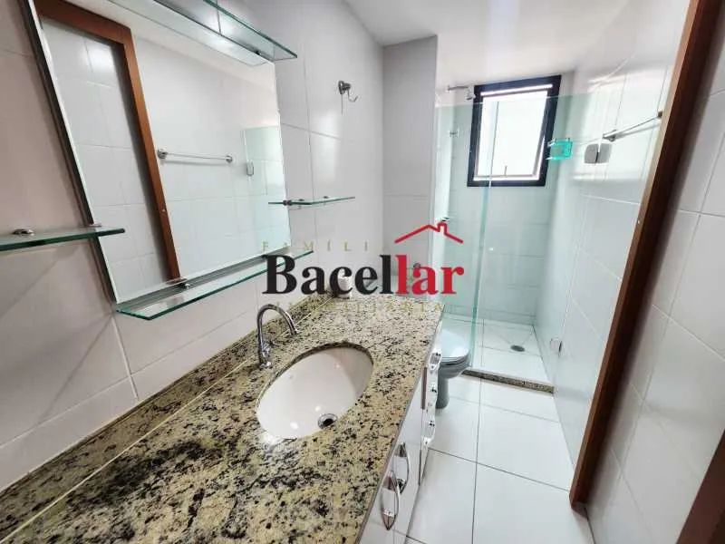 2-bedroom apartment with a washing machine in Rio de Janeiro — photo 13