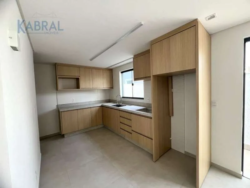30 m² studio with balcony sink and built-in grill — photo 21